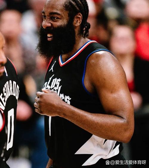 NBA战报：巴恩斯28分7板7助，猛龙121-118险胜开拓者