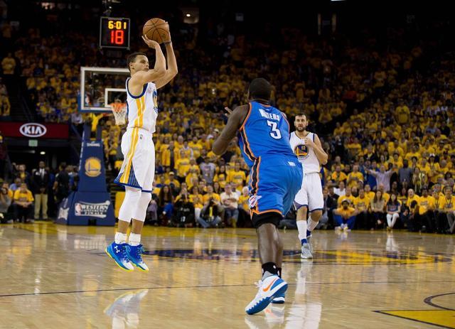 记者：伯恩利正就引进纽卡门将杜布拉夫卡进行谈判