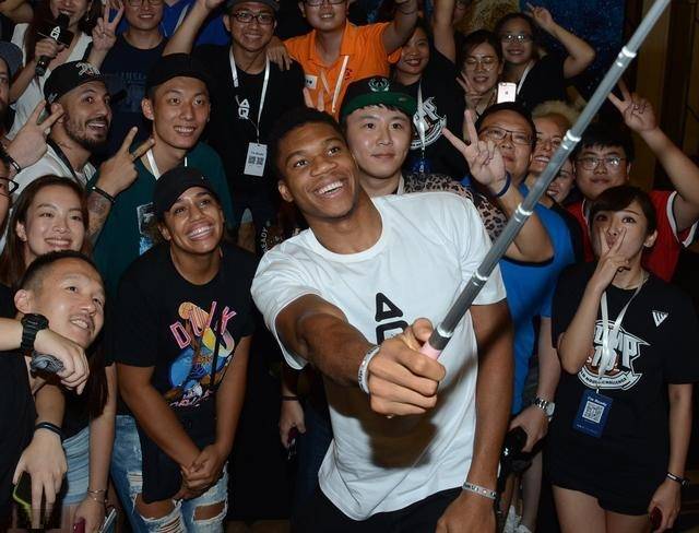 官方：云南玉昆与赵宇豪、徐宏杰完成续约