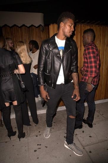 王曼昱3-8逆转后再轰11-2，梁靖崑痛失好局吞首败，国乒8-2法国