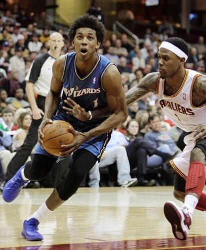 贡献两双表现！埃迪关键时刻盖帽＆进攻篮板帮助灰熊拿下比赛