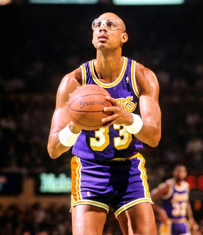 亚冠精英半场：牟再现破僵，朴青孝屡献神扑，江原1-0武里南联