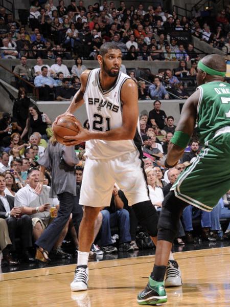 安哥拉政府斥巨资请阿根廷队比赛，民间组织谴责：滥用公共资金