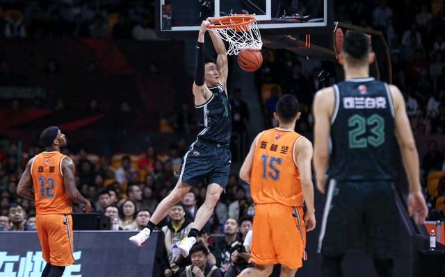 一家中餐馆在哈兰德光顾后推出同名套餐，包含烧鸭、叉烧及脆皮烧肉